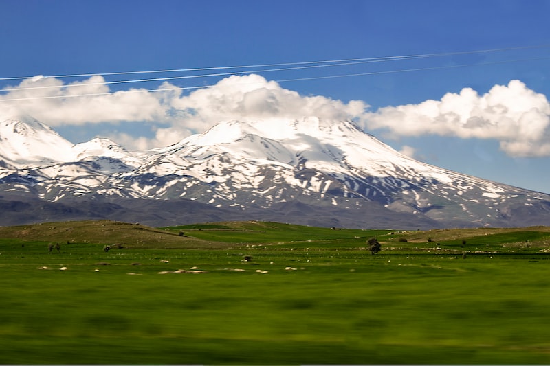 Umurlu'da Yeşil Enerji ve Çevre Koruma Projeleri Umurlu'da Yeşil Enerji ve Çevre Koruma Projeleri